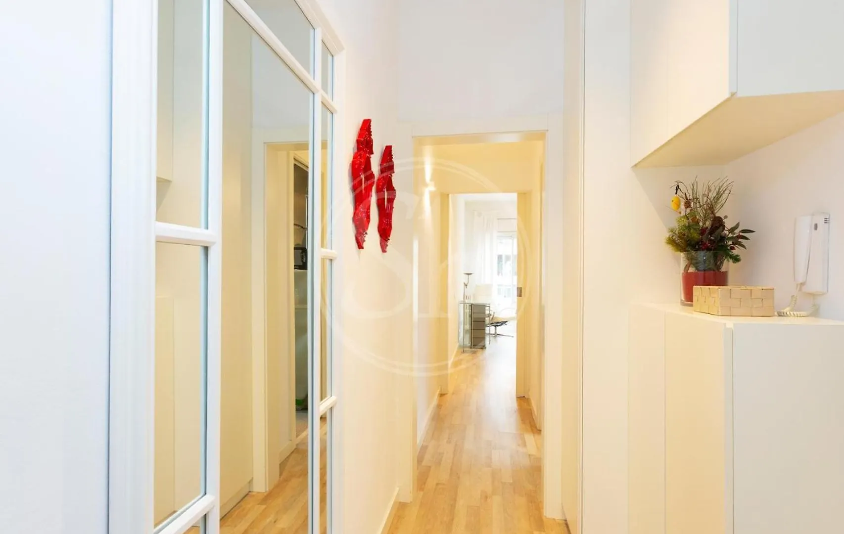 Apartamento Con Terraza Junto A Paseo De Gracia 巴塞罗那 0*,
