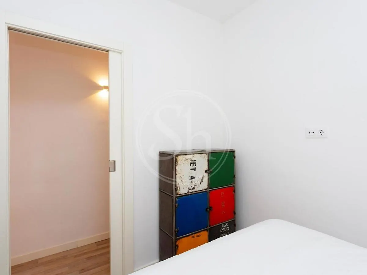 Apartamento Con Terraza Junto A Paseo De Gracia 巴塞罗那 0*,  西班牙